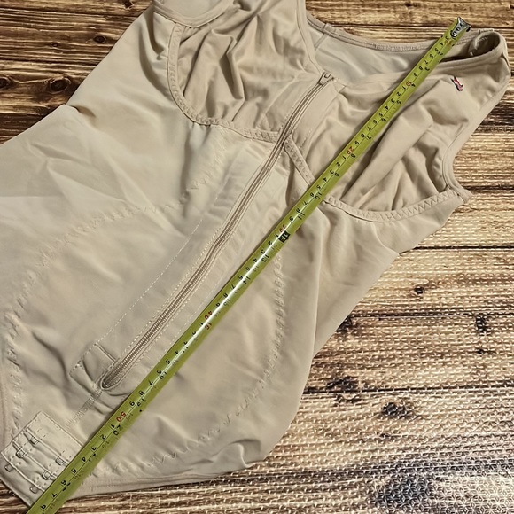 π·πβ’π·πDesign Veronique x Lux Snatch Vibesβ’π·π - Picture 7 of 15